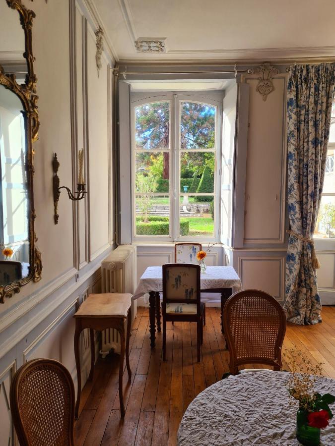 Bed and Breakfast Maison Zola Сент-Аман-Монрон Экстерьер фото
